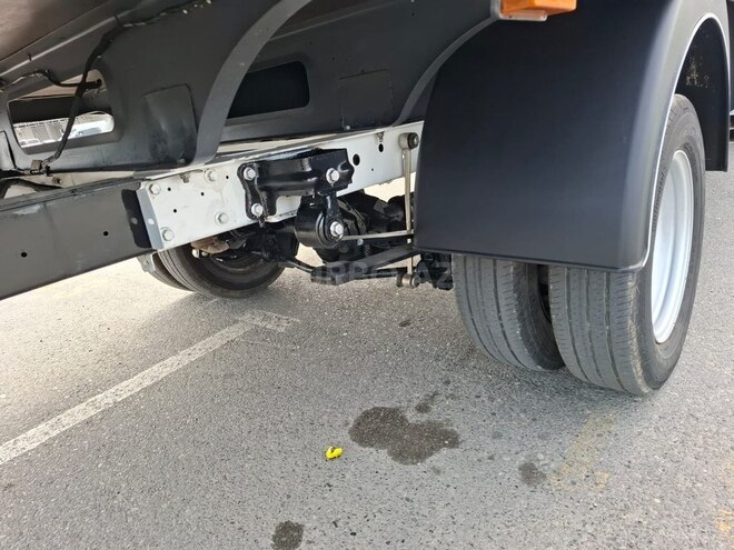Ford Transit-8