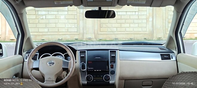 Nissan Tiida-6