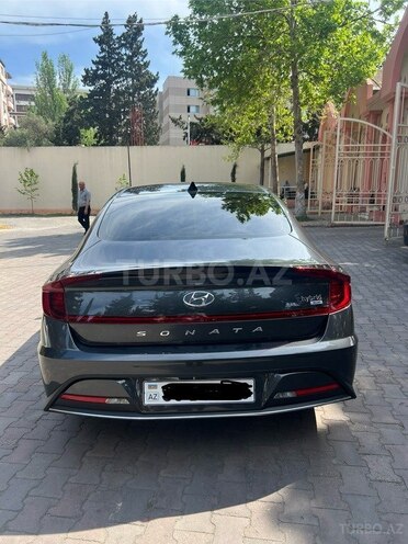 Hyundai Sonata-6