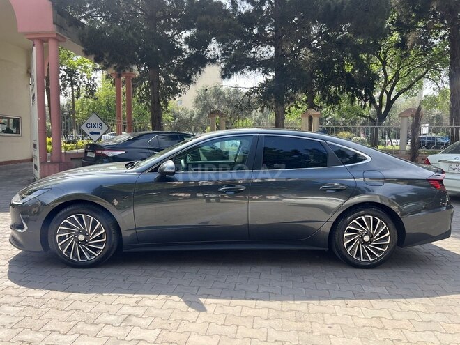 Hyundai Sonata-4