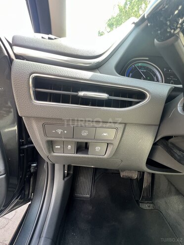 Hyundai Sonata-12