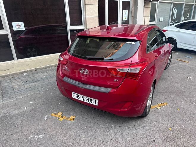 Hyundai Elantra-3