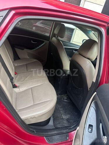 Hyundai Elantra-5