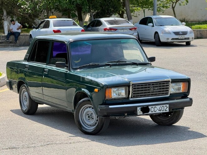 LADA (VAZ) 2107-1