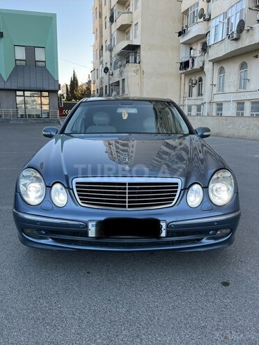 Mercedes E 200-1