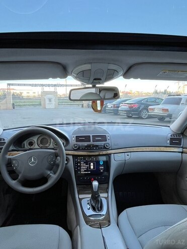Mercedes E 200-8