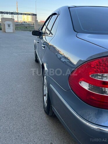 Mercedes E 200-5