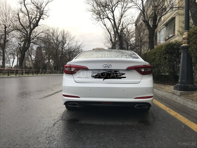 Hyundai Sonata-2