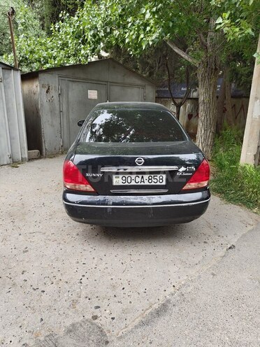 Nissan Sunny-2
