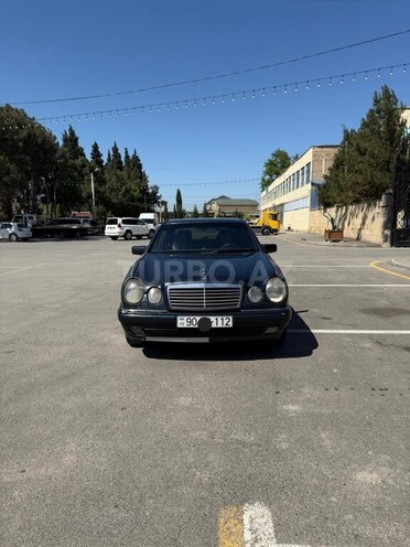 Mercedes E 280-2