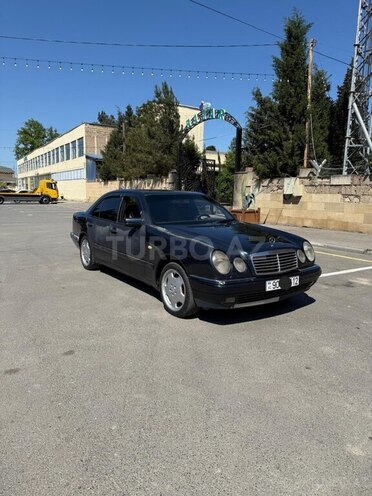 Mercedes E 280-3