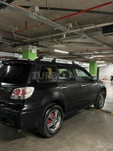 Mitsubishi Outlander-4