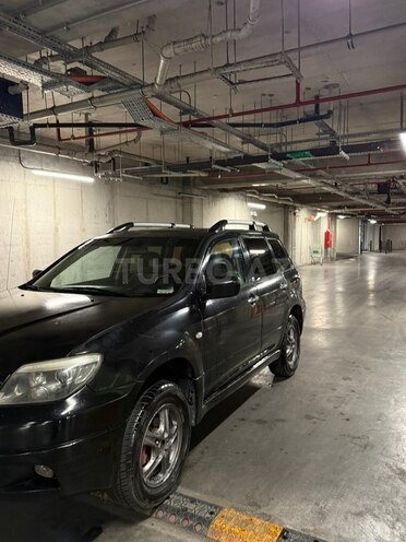 Mitsubishi Outlander-10
