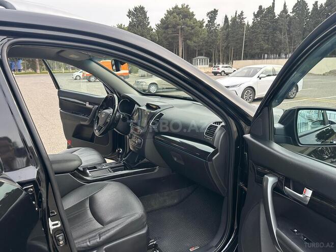 Kia Sorento-16