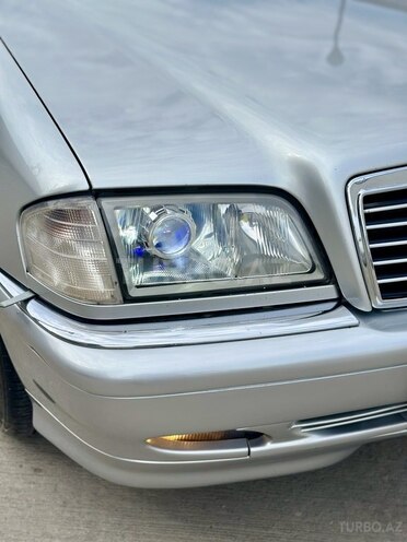 Mercedes C 240-6