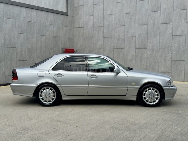 Mercedes C 240-7