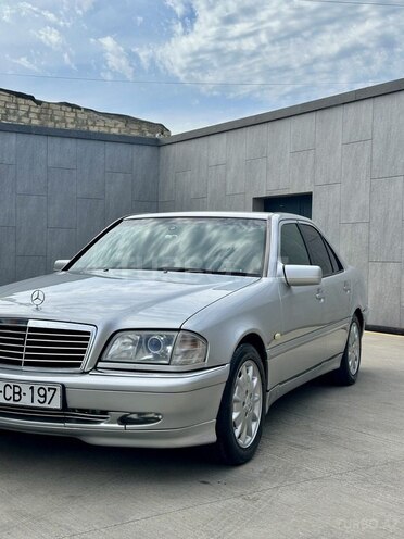 Mercedes C 240-4