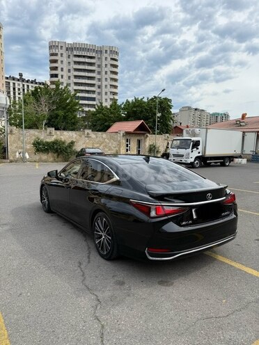 Lexus ES 300h-5