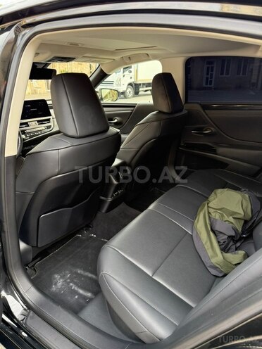Lexus ES 300h-9