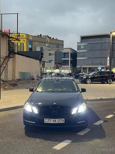 Mercedes E 200-1