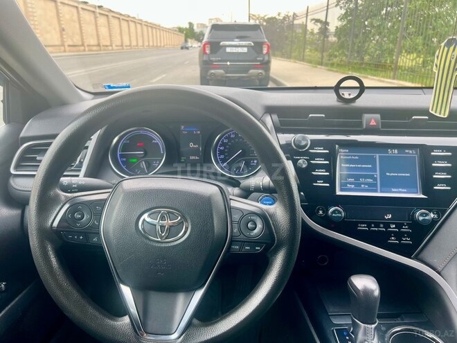 Toyota Camry-6