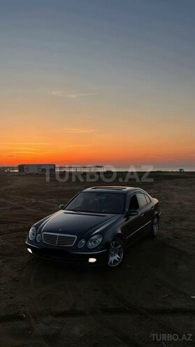 Mercedes E 270-2