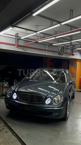 Mercedes E 270-18