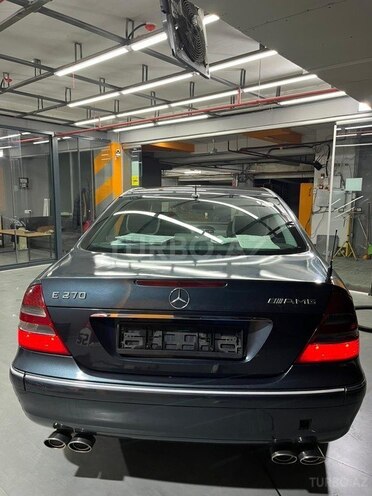 Mercedes E 270-13