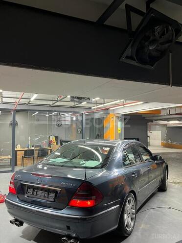 Mercedes E 270-15