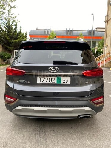 Hyundai Santa Fe-10