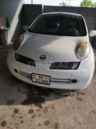 Nissan March-1