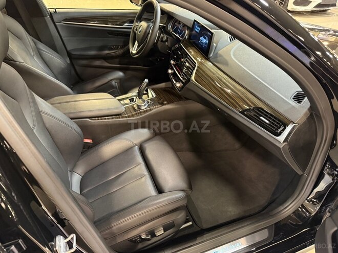 BMW 530e-8
