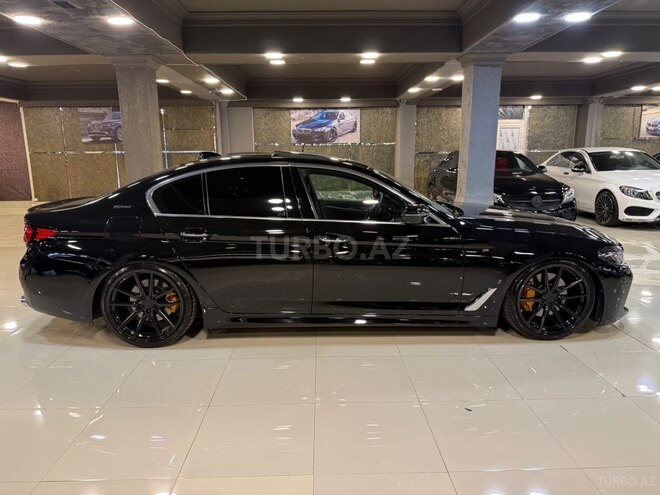BMW 530e-7