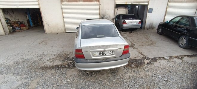 Opel Vectra-8