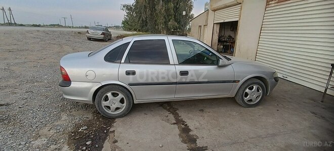Opel Vectra-7