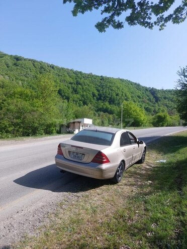 Mercedes C 240-13