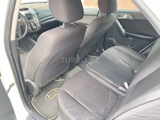 Kia Cerato-7