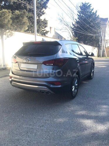 Hyundai Santa Fe-4