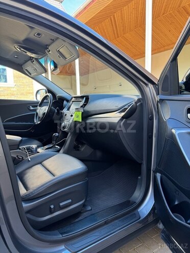 Hyundai Santa Fe-6