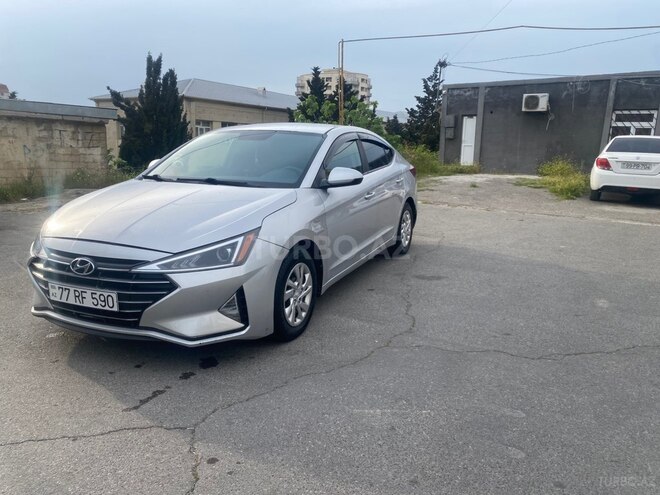 Hyundai Elantra-6