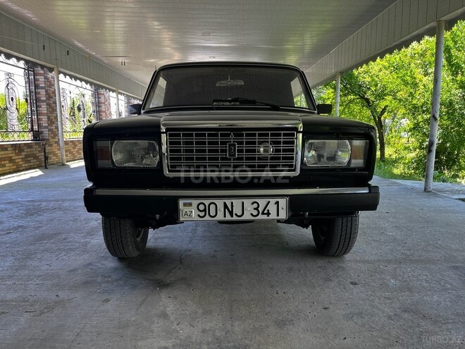 LADA (VAZ) 2107-1