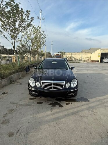 Mercedes E 220-1
