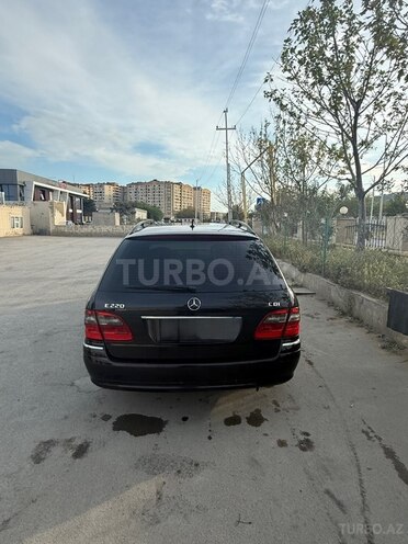 Mercedes E 220-3