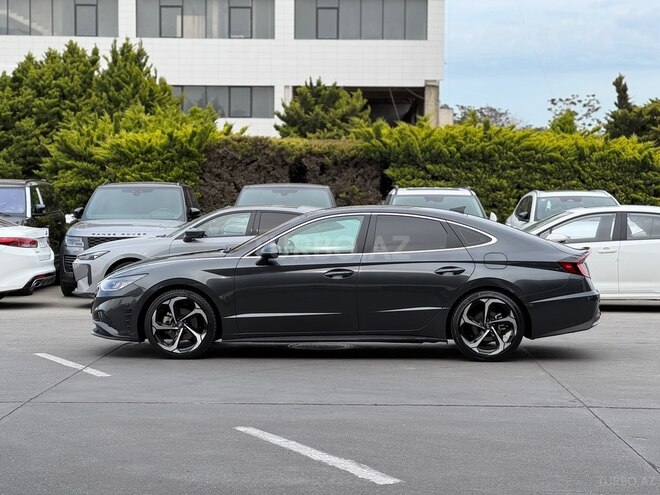Hyundai Sonata-14
