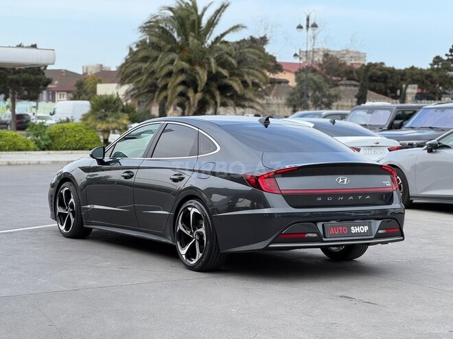 Hyundai Sonata-11
