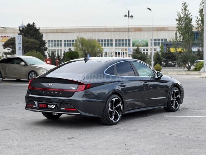 Hyundai Sonata-4