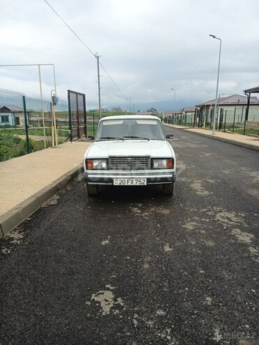 LADA (VAZ) 2107-1