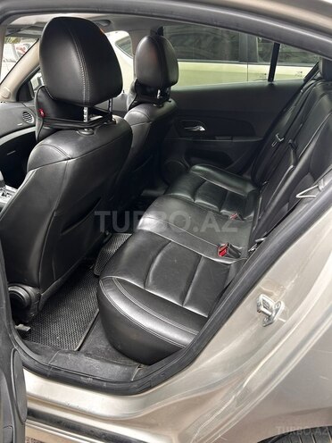 Chevrolet Cruze-8