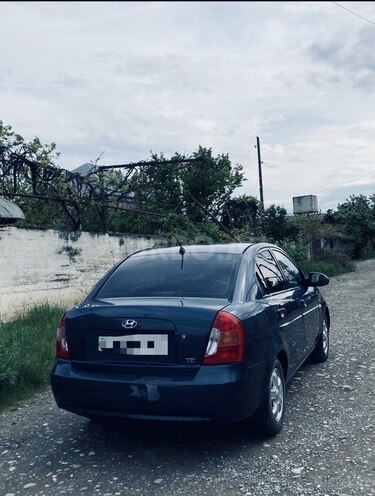 Hyundai Accent-3