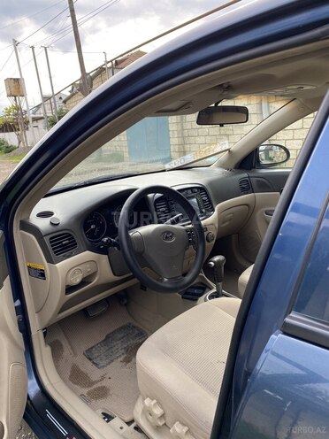 Hyundai Accent-5